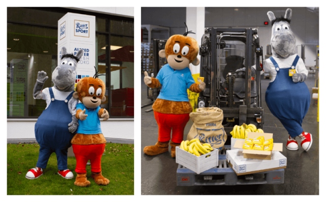 Äffle & Pferdle vorm Eingang von RITTER SPORT – Bananen und einen Sack Hafer haben sie auch mitgebracht!